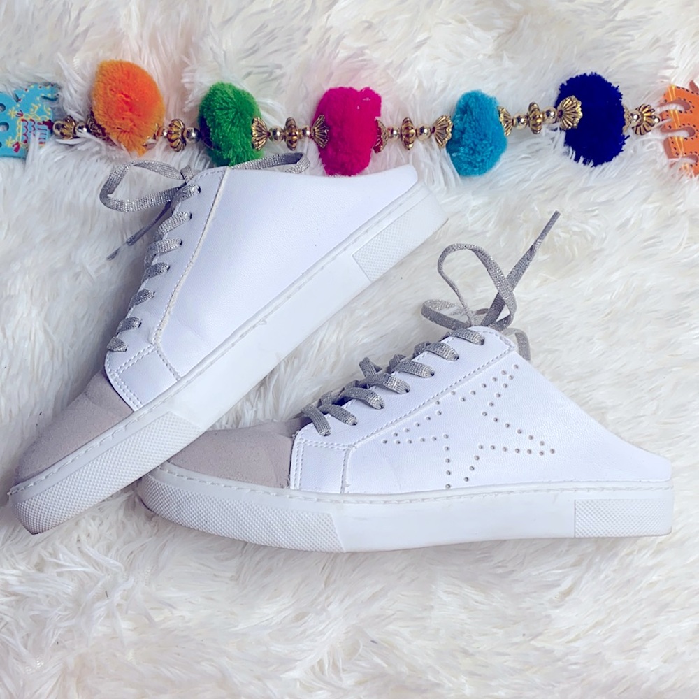 Steve Madden White Beige Star Slip-On Sneakers Size 6.5
